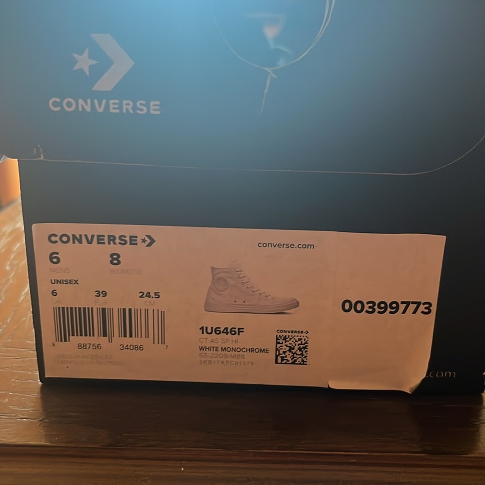 Converse, white high top, brand new used once - Picture 4 of 4